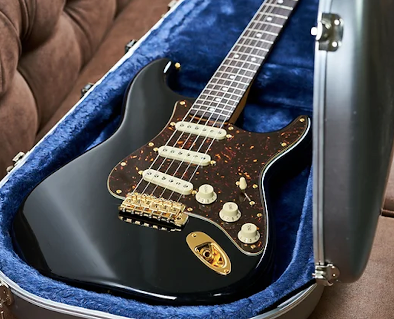 STRATOCASTER